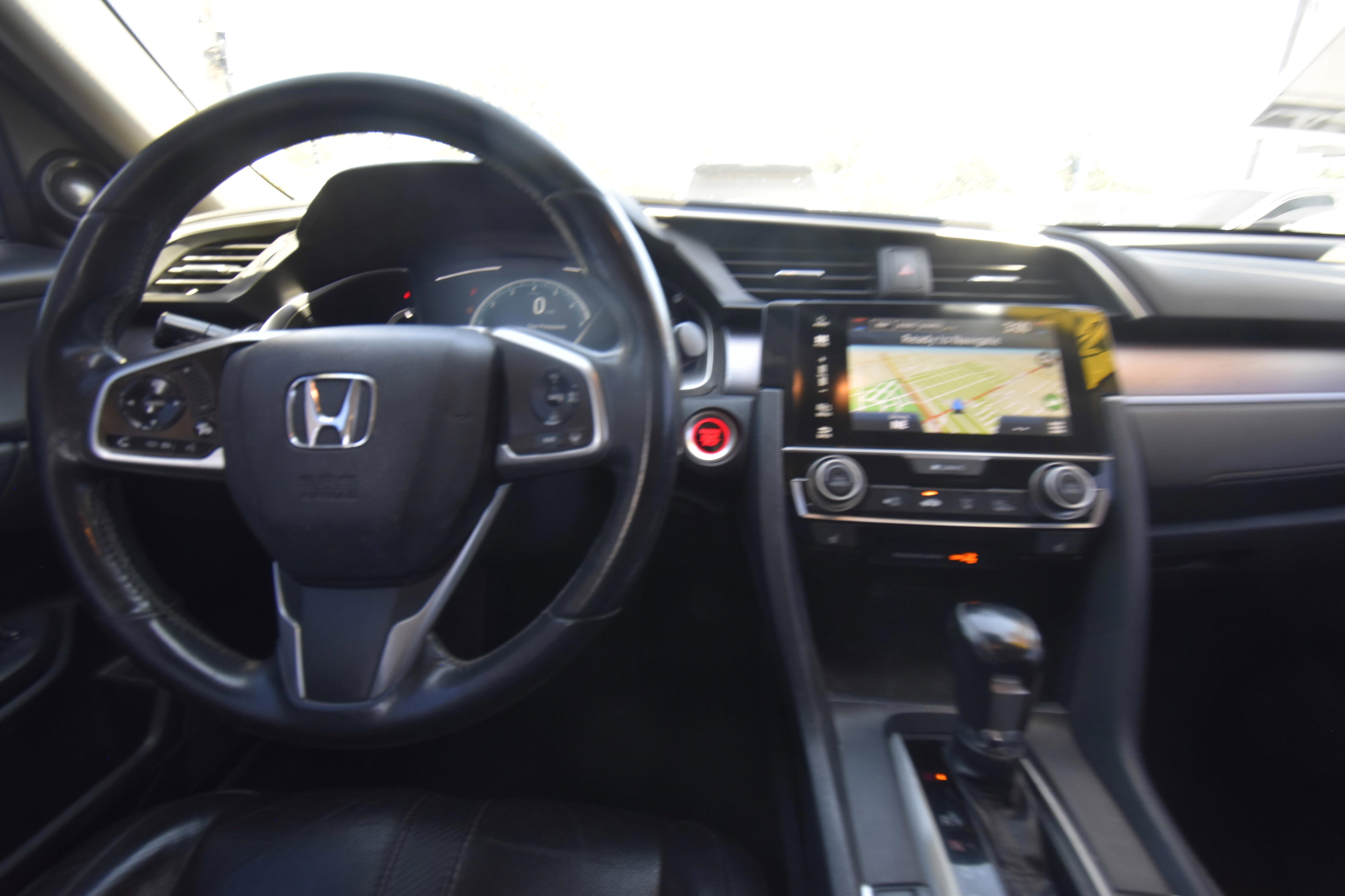 Used 2017 Honda Civic Touring image 9