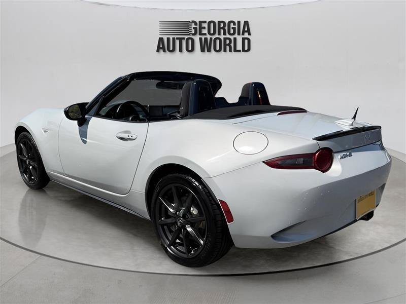 Used 2016 MAZDA MX-5 Miata Club RWD image 11