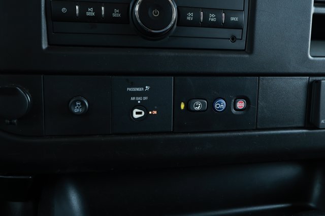 Used 2021 Chevrolet Express 2500 RWD image 16