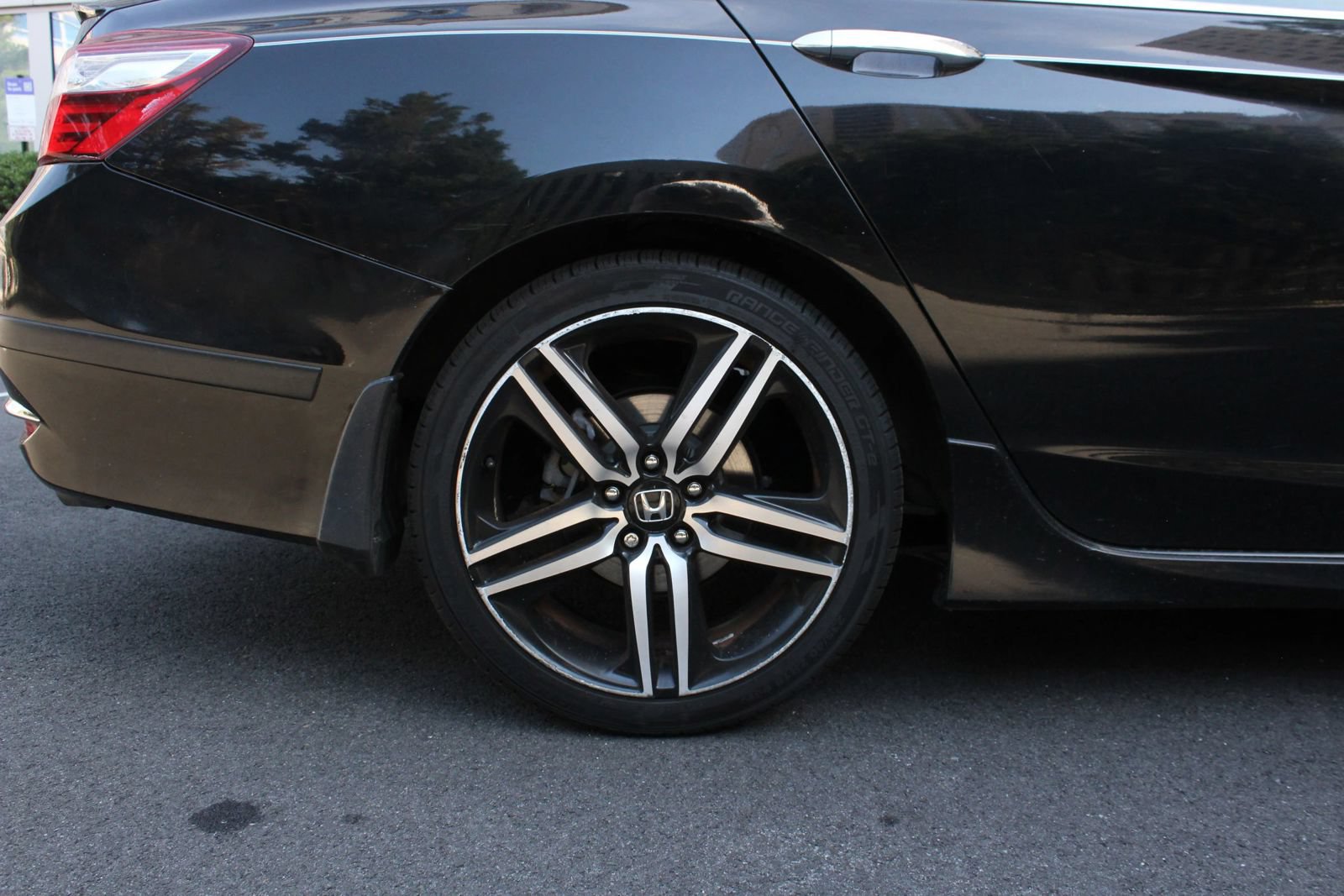 Used 2017 Honda Accord Sport Special Edition image 5