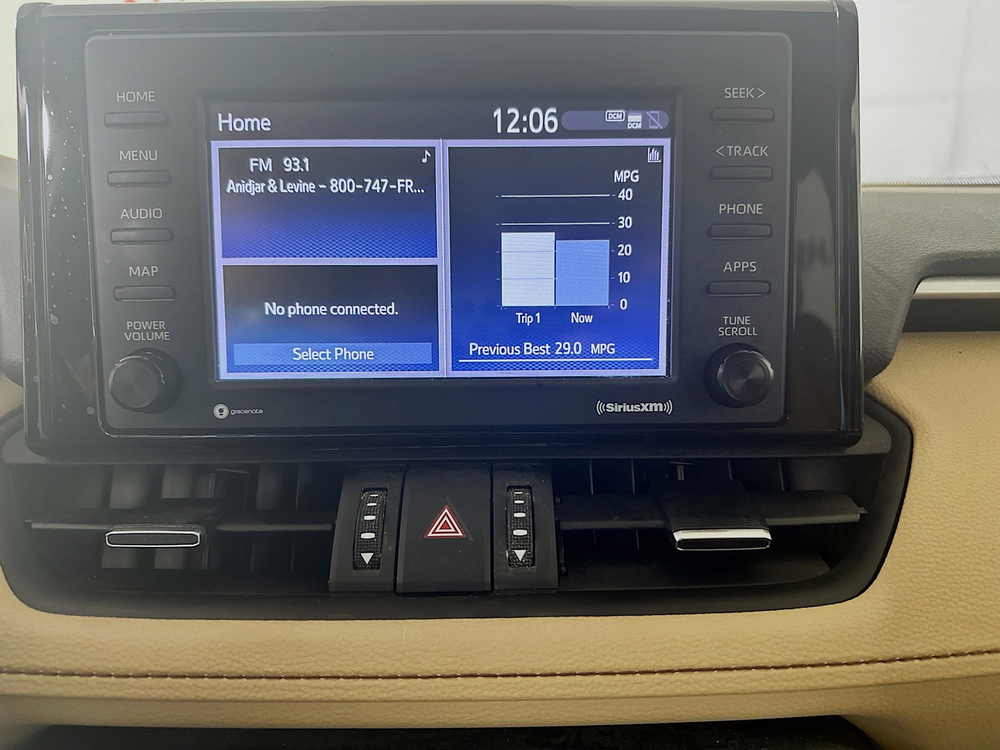 Used 2022 Toyota RAV4 XLE Premium image 23