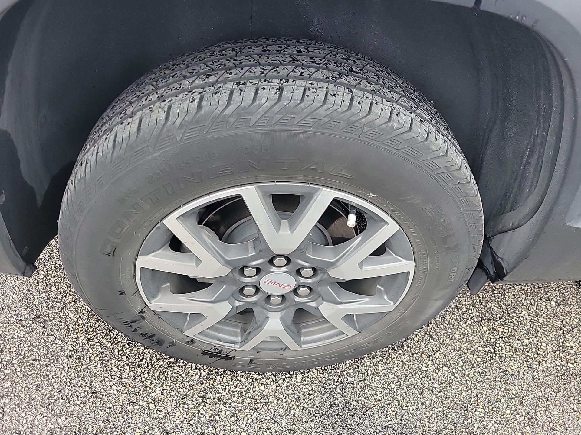 Used 2023 GMC Acadia SLE image 10