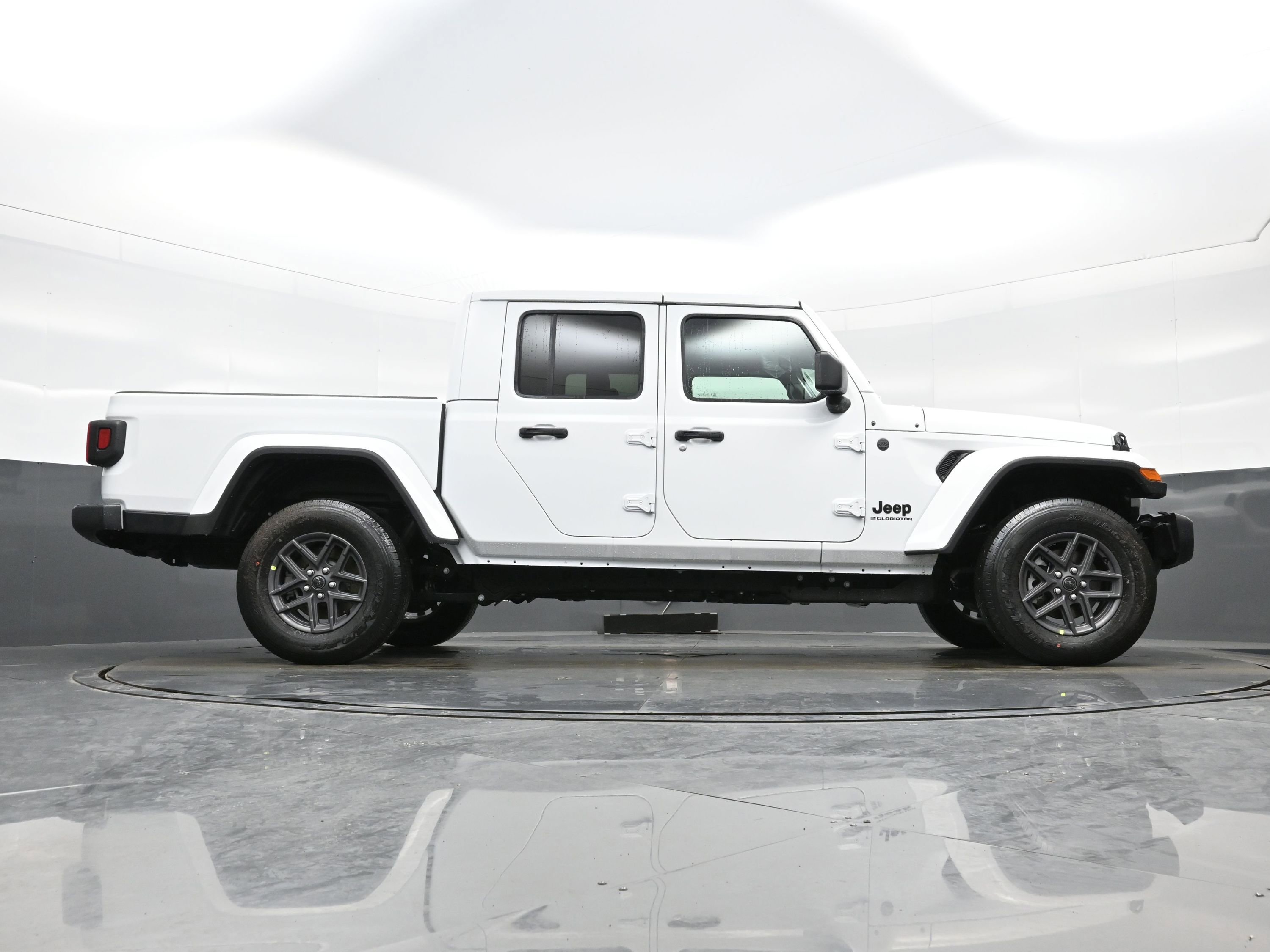 New 2026 Jeep Gladiator Sport image 16