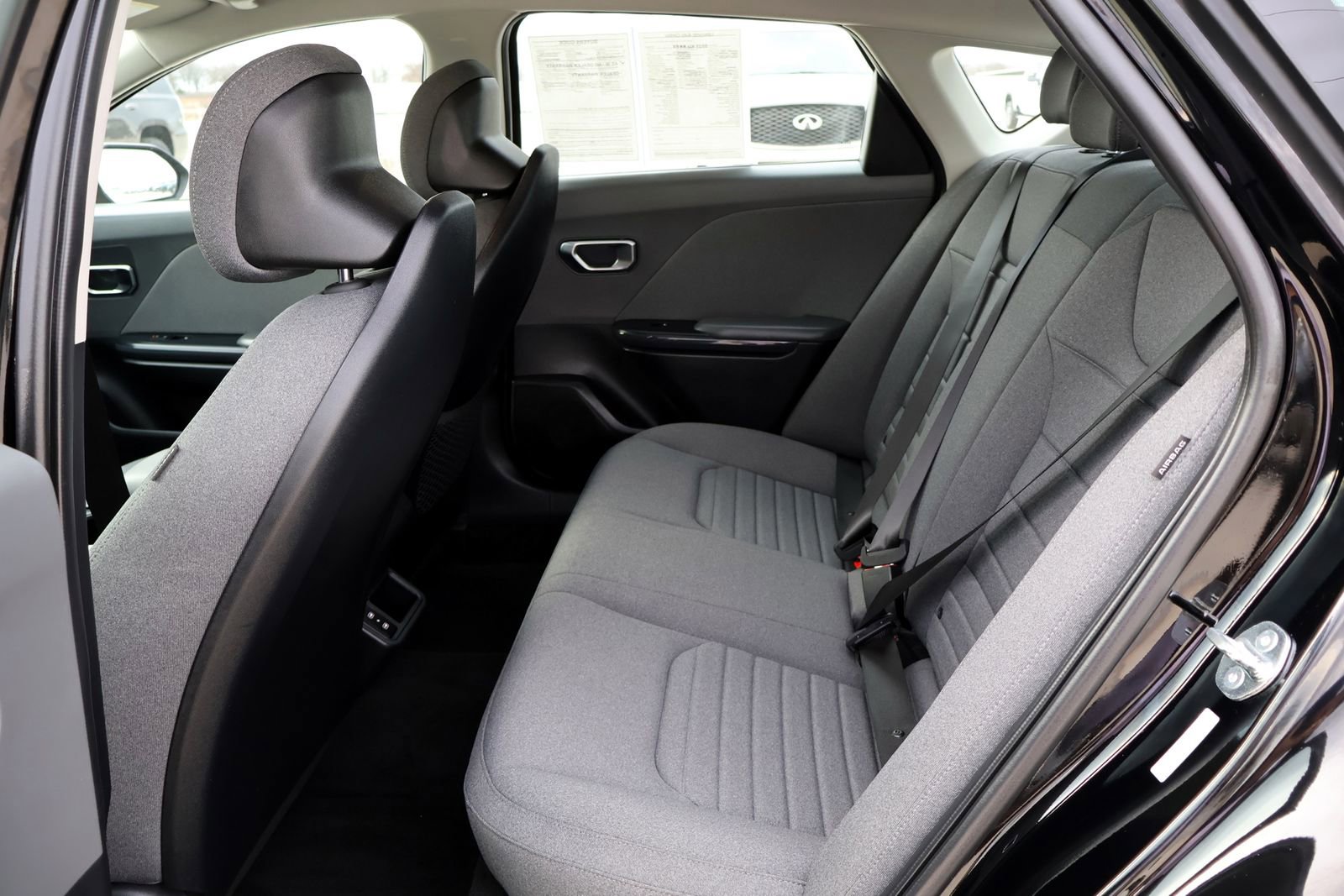 Used 2025 Kia K4 EX image 17