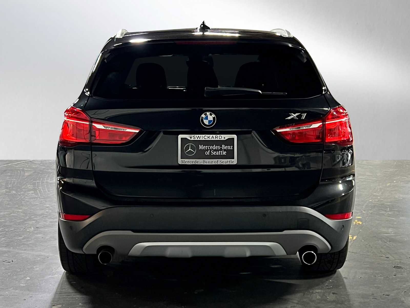 Used 2017 BMW X1 xDrive28i AWD/4WD image 4