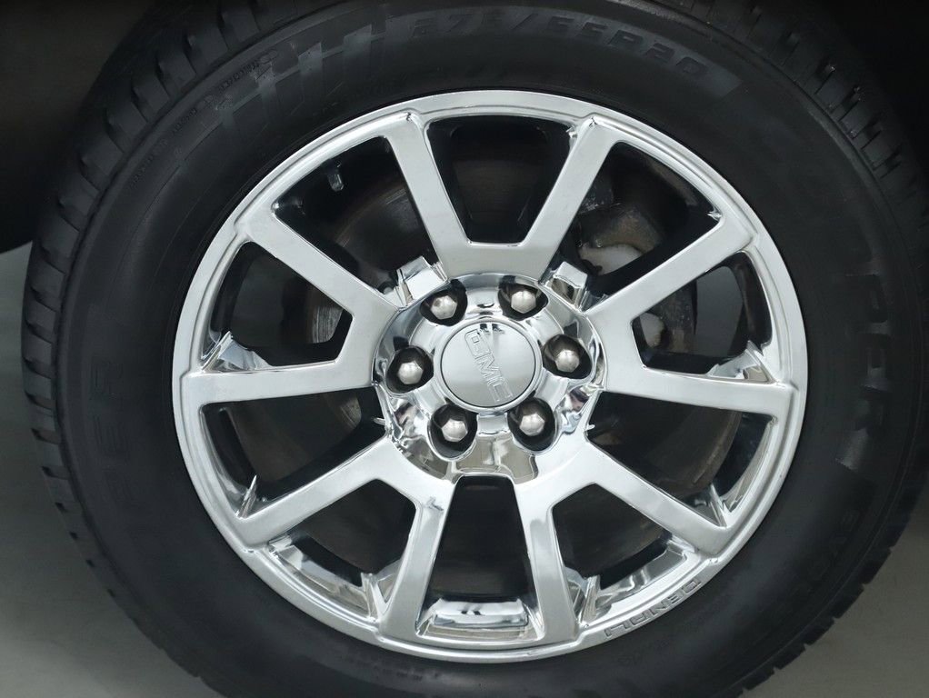 Used 2017 GMC Yukon XL Denali w/ Open Road Package image 42