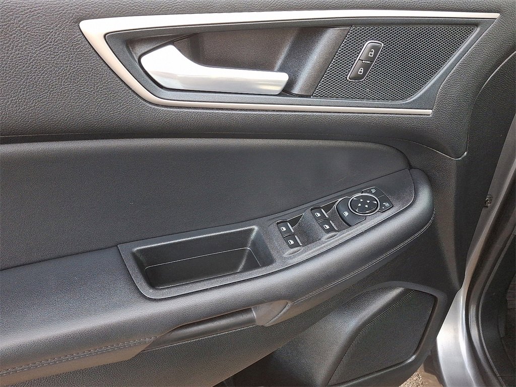 Used 2024 Ford Edge SEL image 12