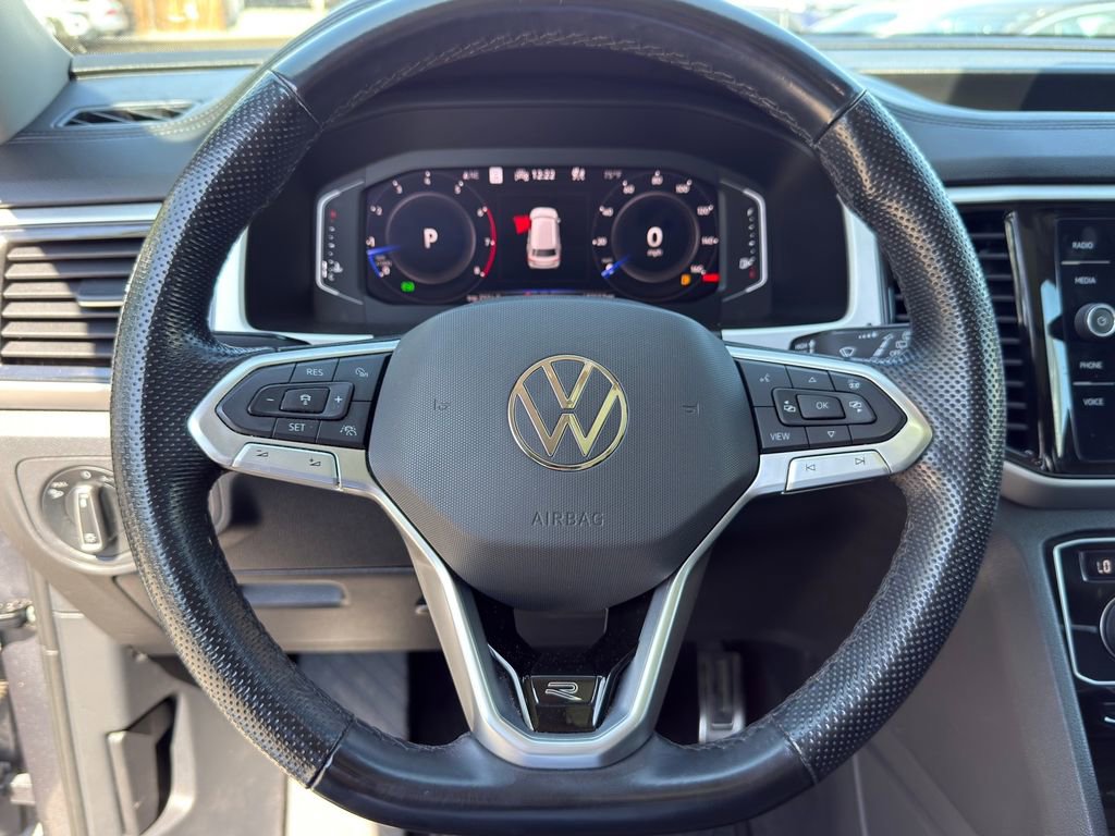 Used 2022 Volkswagen Atlas SEL Premium image 17