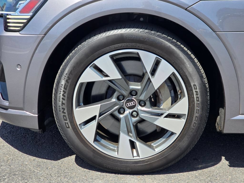 Used 2021 Audi e-tron Premium w/ Convenience Plus Package AWD/4WD image 10