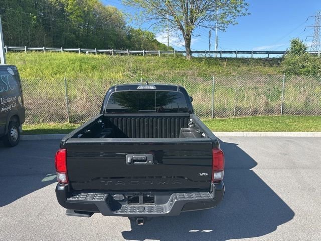 Used 2018 Toyota Tacoma TRD Sport image 25
