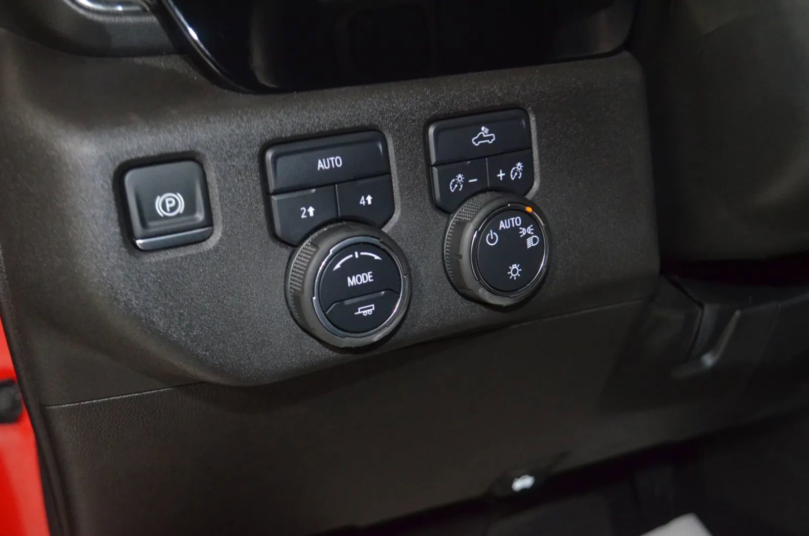 Used 2025 Chevrolet Silverado 1500 LT image 31