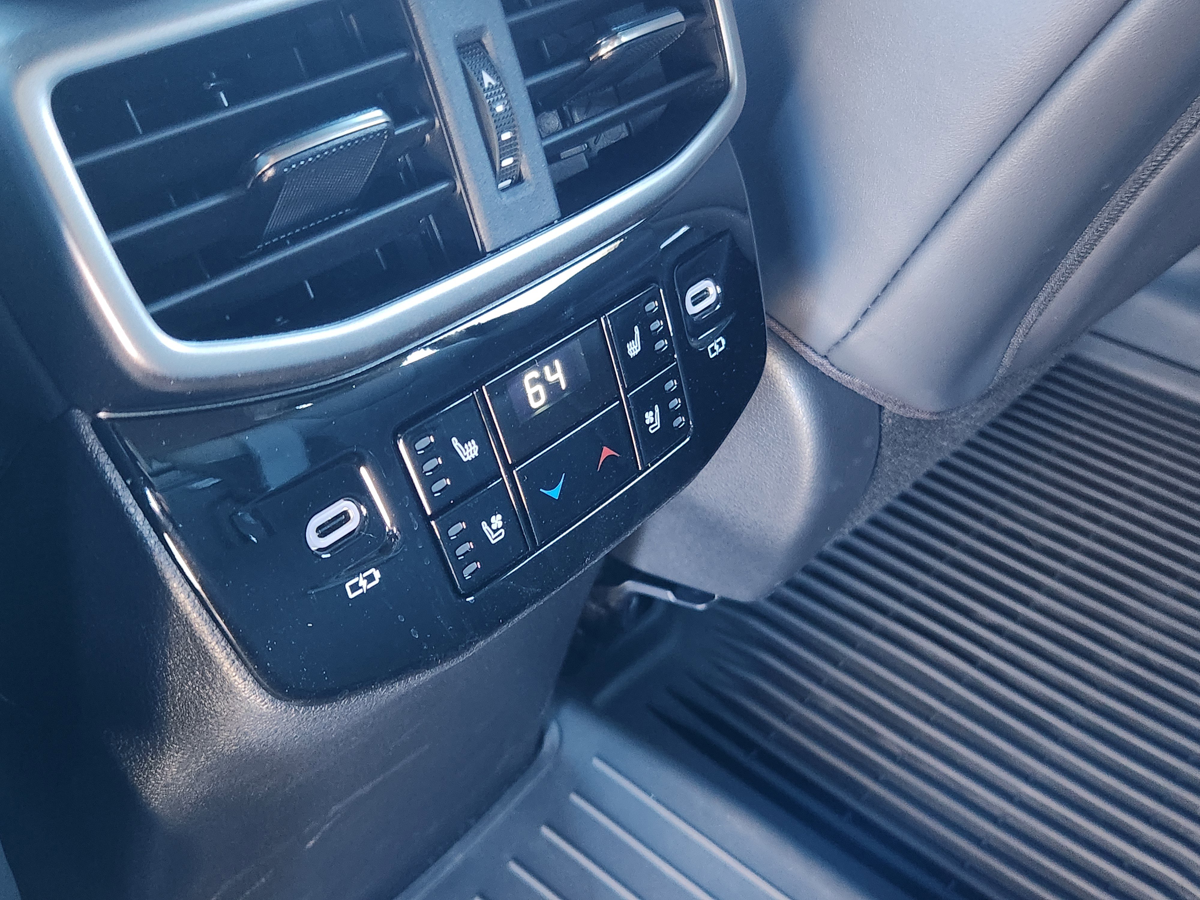 Used 2023 Lexus RX 500h F Sport image 16