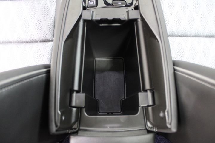 Used 2023 Buick Envision Avenir AWD/4WD image 32
