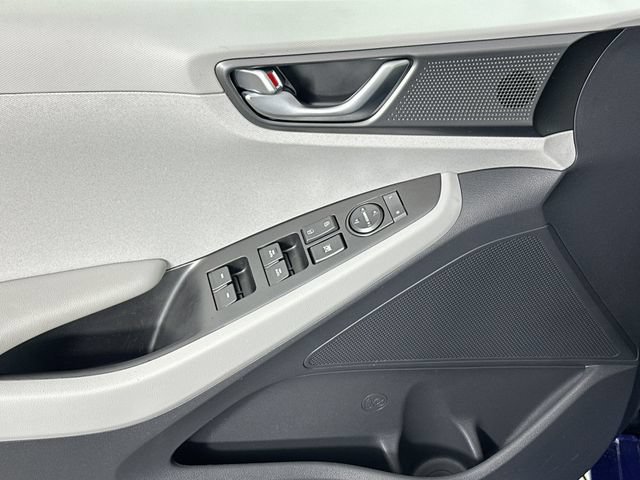 Used 2020 Hyundai Ioniq SEL FWD image 23