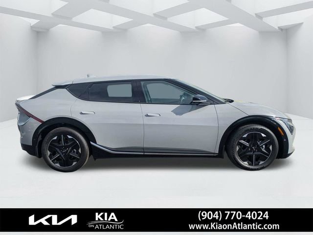 New 2025 Kia EV6 Wind AWD/4WD image 2