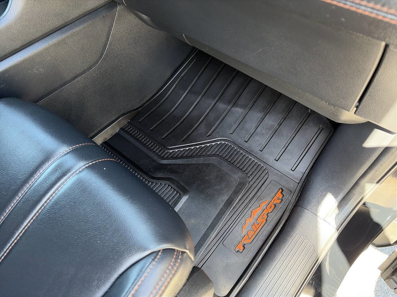 Used 2025 Honda Pilot TrailSport image 24