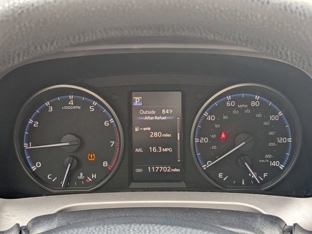 Used 2018 Toyota RAV4 LE image 25