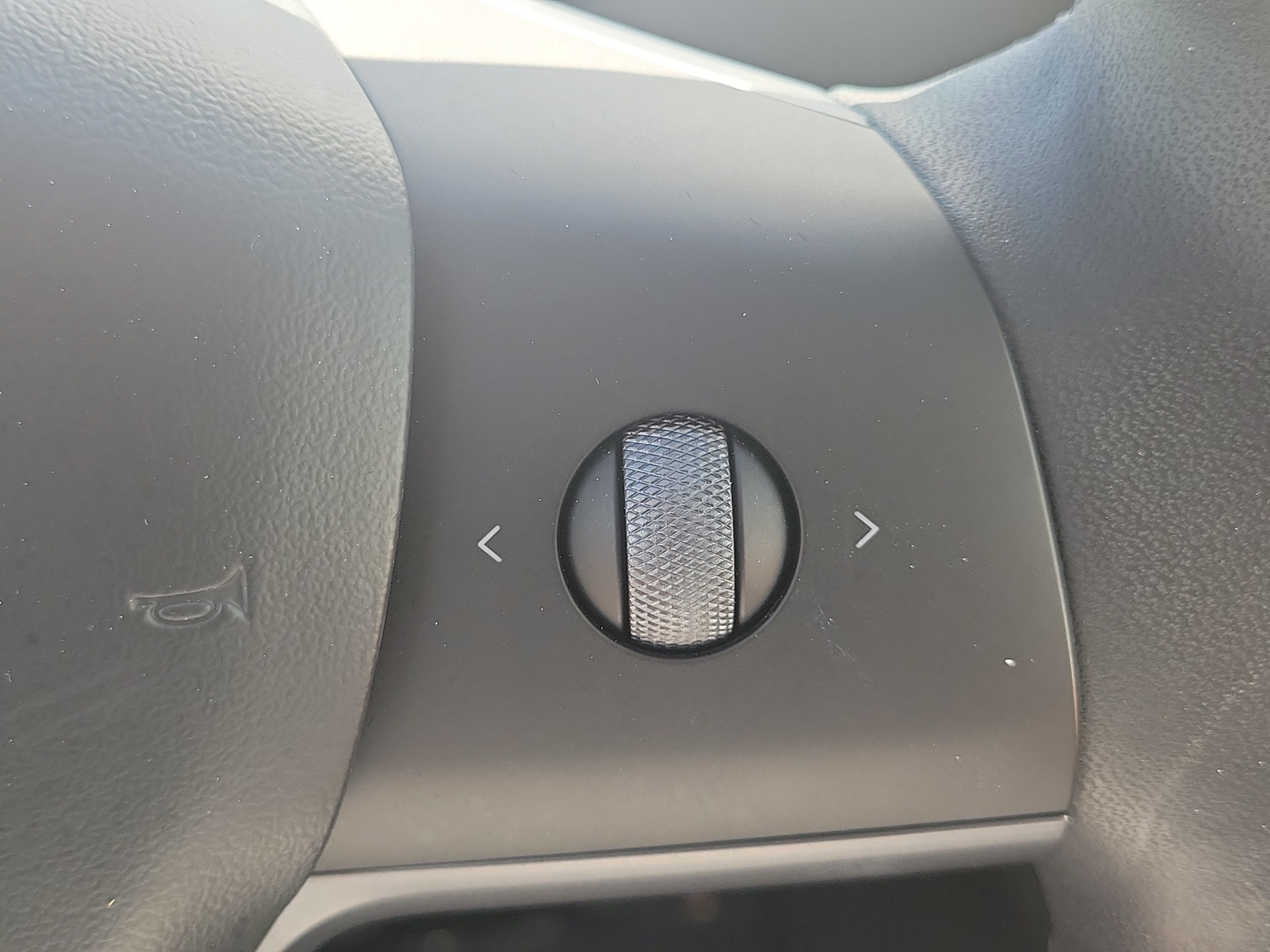 Used 2024 Tesla Model Y Long Range RWD image 25