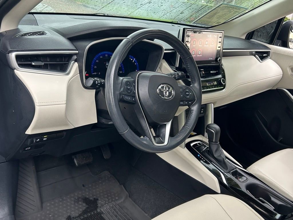 Used 2022 Toyota Corolla Cross XLE image 45