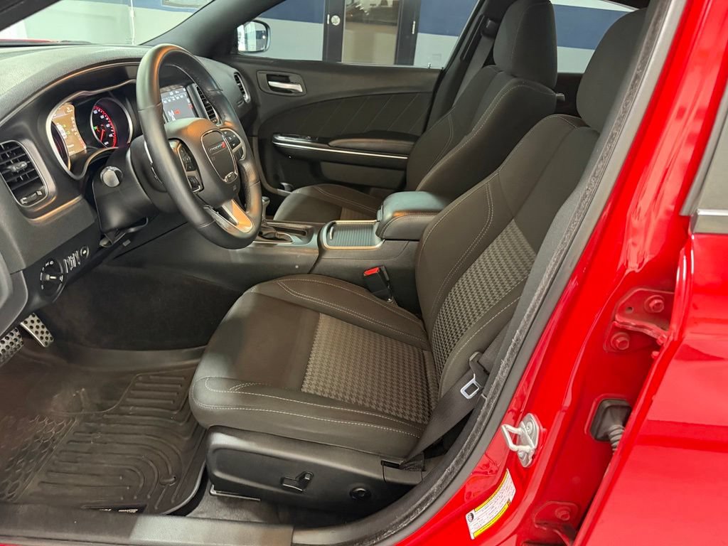 Used 2018 Dodge Charger SXT Plus w/ Beats Audio Group RWD image 27
