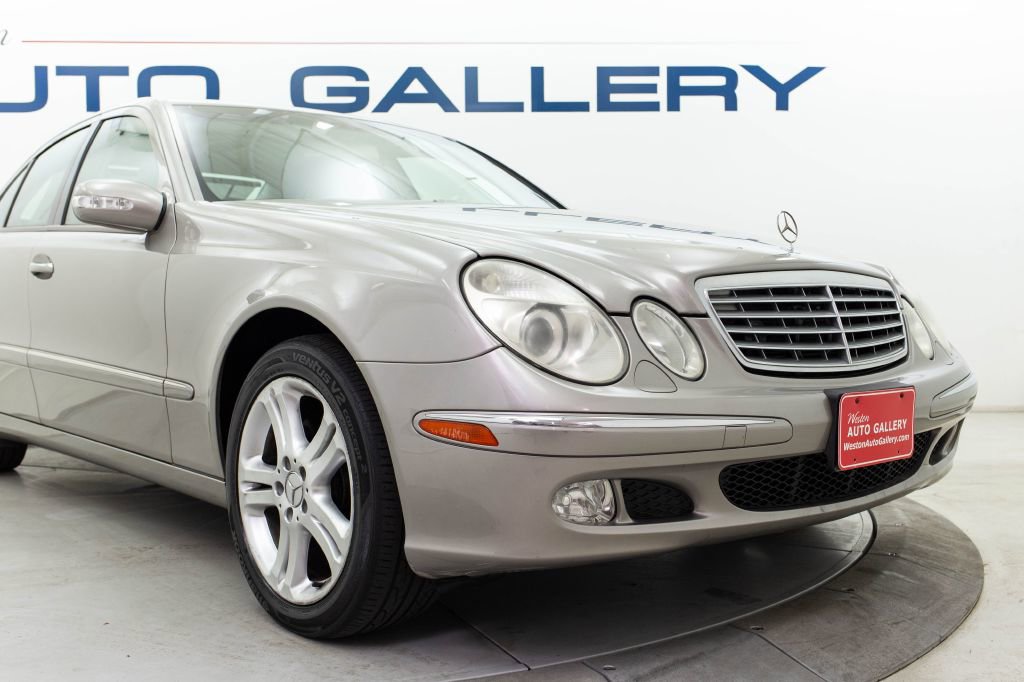 Used 2005 Mercedes-Benz E 500 Sedan w/ Lighting Pkg image 14