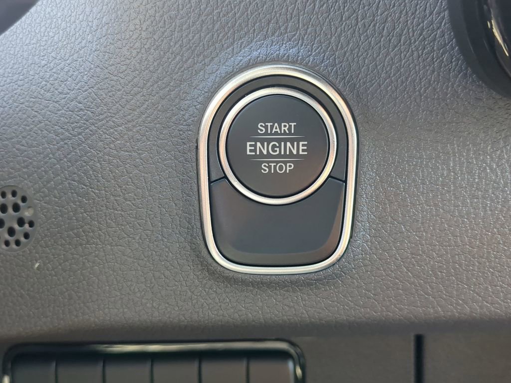 Used 2025 Mercedes-Benz Sprinter 2500 image 15