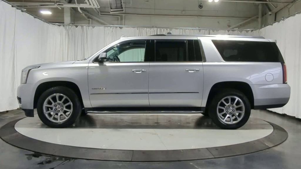 Used 2020 GMC Yukon XL Denali w/ Open Road Package AWD/4WD image 6