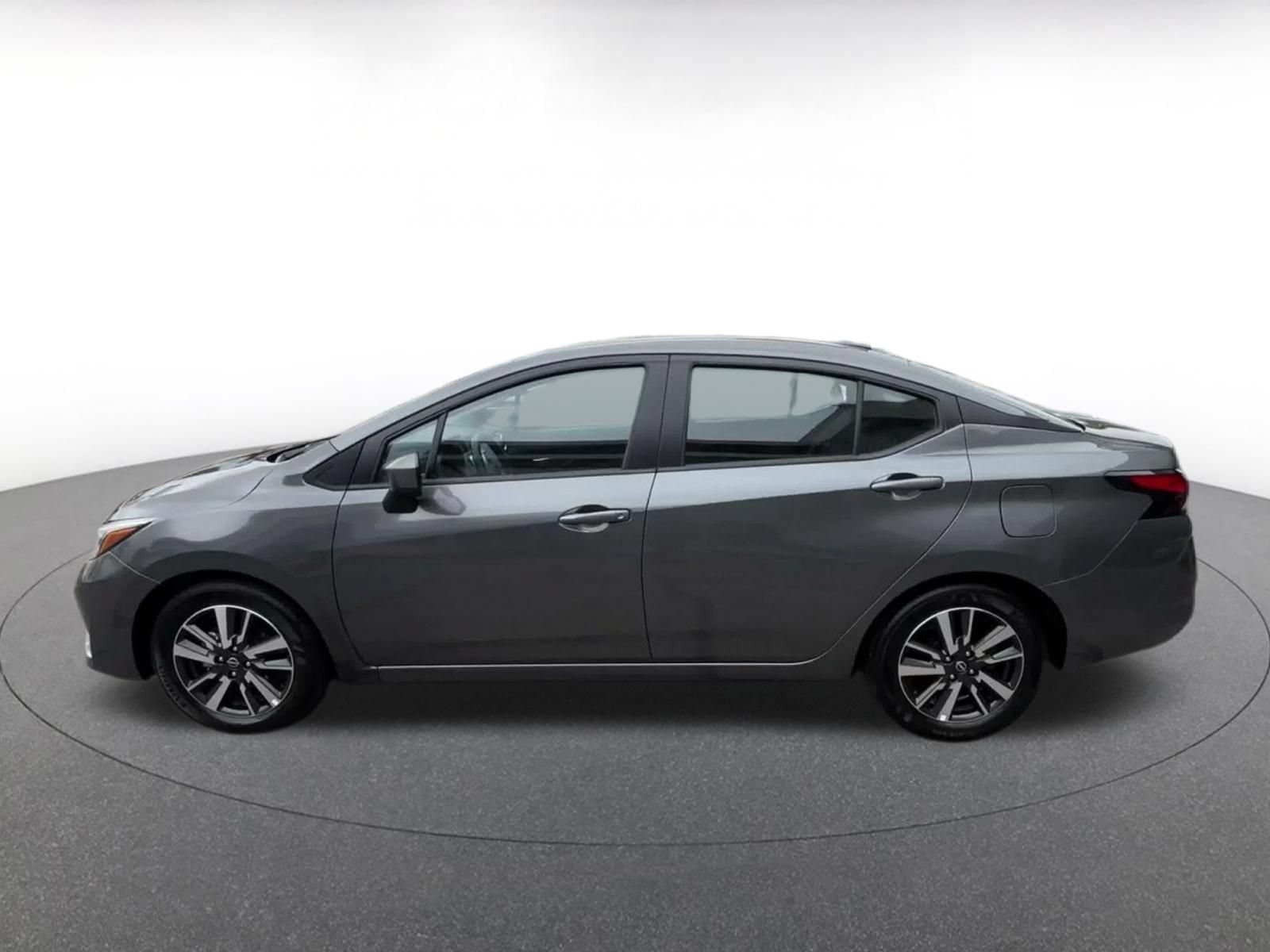 Used 2025 Nissan Versa SV FWD image 8