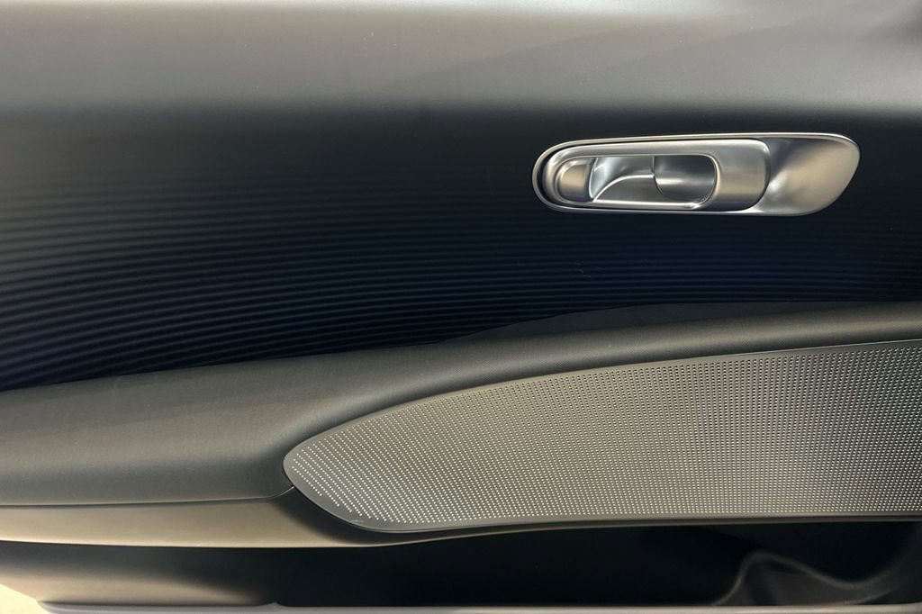 New 2025 Hyundai Ioniq 6 SEL image 9