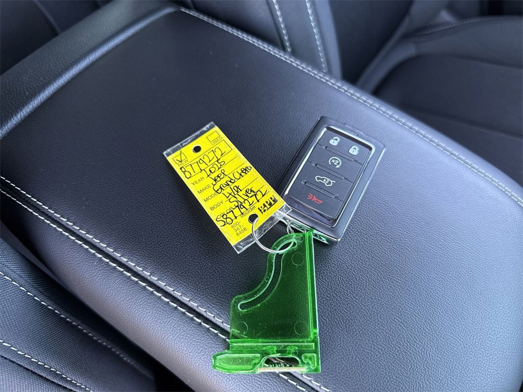 New 2025 Jeep Grand Cherokee Laredo X image 31