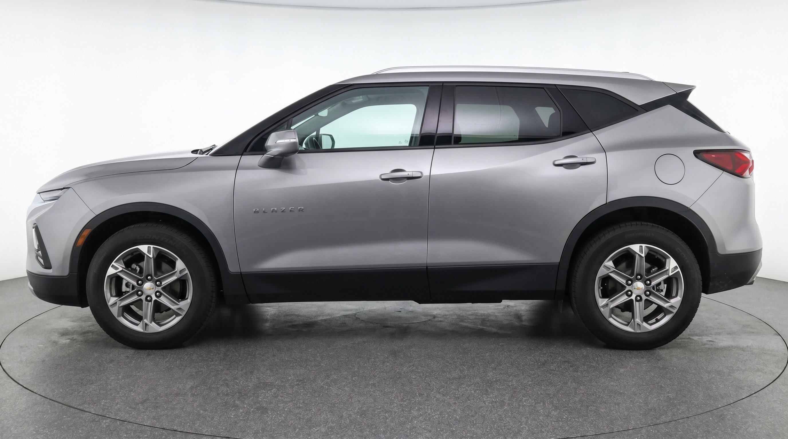 Used 2025 Chevrolet Blazer LT FWD image 5