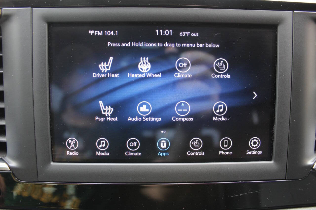 Used 2019 Chrysler Pacifica Touring-L FWD image 9