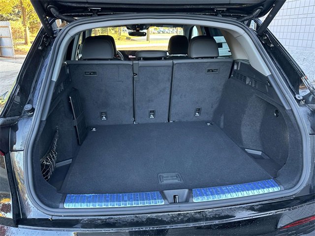 Certified 2025 Audi Q5 Premium w/ 19" Wheel Package image 13