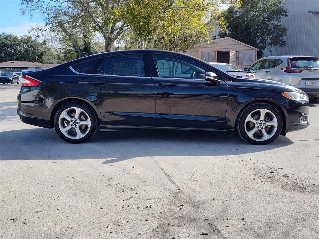 Used 2014 Ford Fusion SE image 9