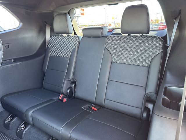 New 2026 GMC Acadia Denali w/ Super Cruise Package FWD image 12