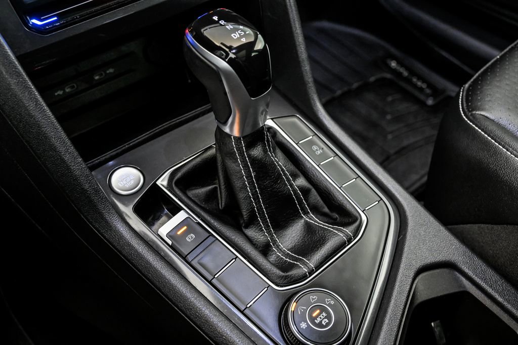 Used 2022 Volkswagen Tiguan SE image 22