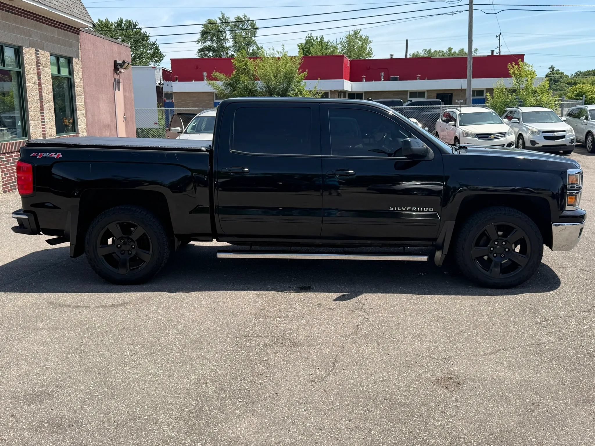 Used 2015 Chevrolet Silverado 1500 LT w/ LT Convenience Package AWD/4WD image 6