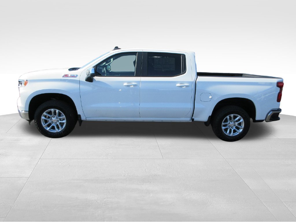 New 2026 Chevrolet Silverado 1500 LT w/ Z71 Off-Road Package AWD/4WD image 3