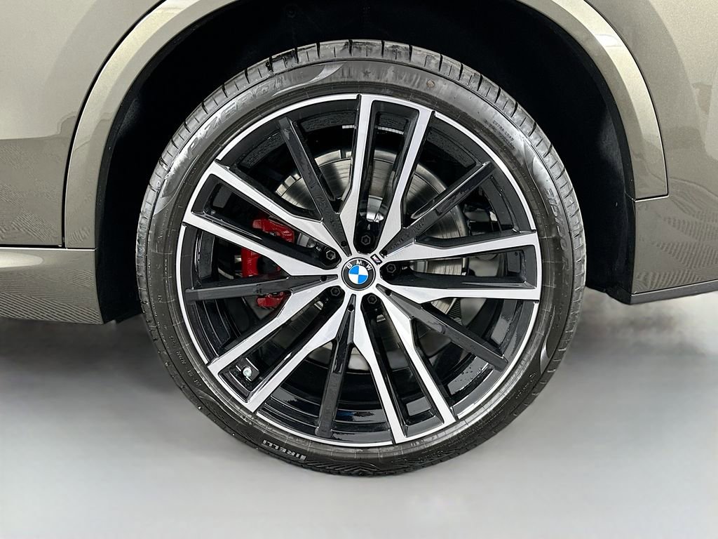 New 2026 BMW X5 M60i image 23