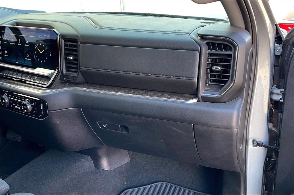 Used 2025 Chevrolet Silverado 1500 LT image 16