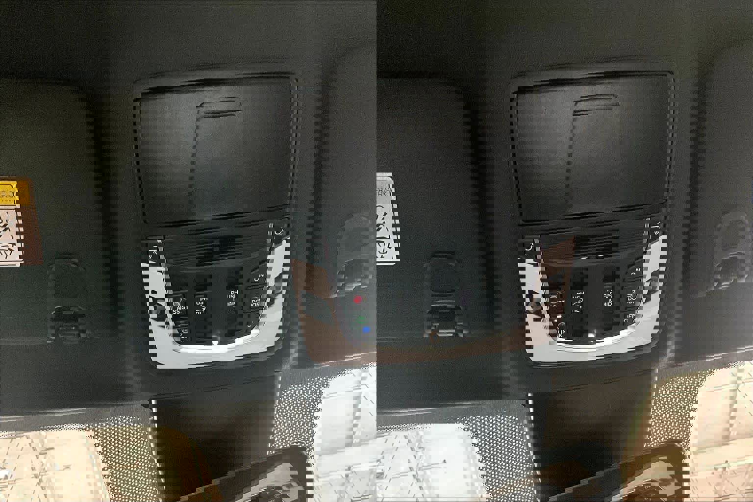 Used 2022 Acura MDX A-Spec image 33