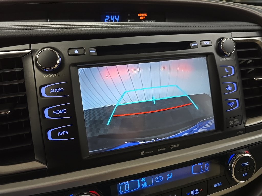 Used 2017 Toyota Highlander XLE AWD/4WD image 27