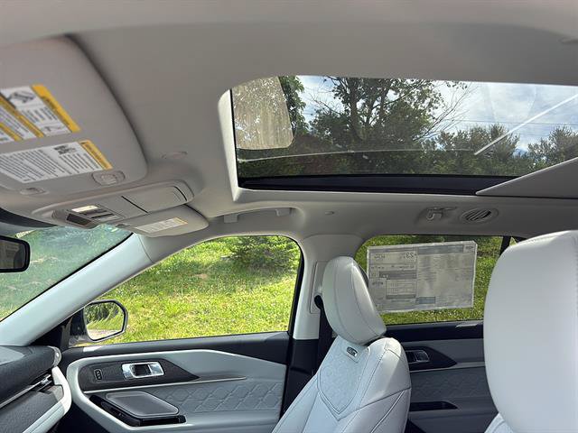 New 2026 Ford Explorer Platinum w/ LUX Leather Package AWD/4WD image 14