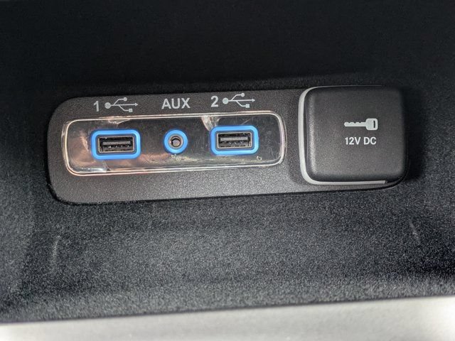 Used 2020 Jeep Grand Cherokee Laredo AWD/4WD image 29