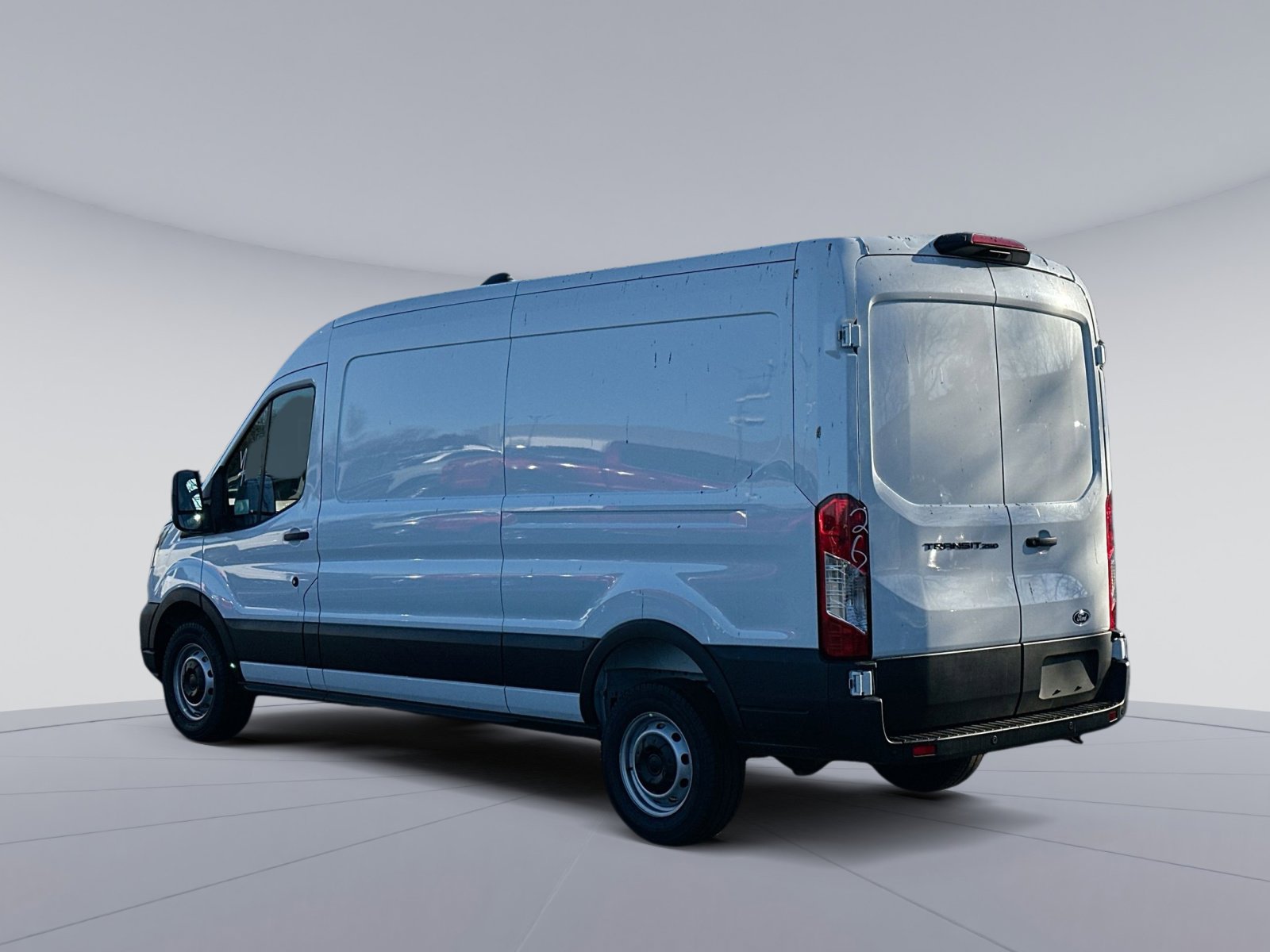New 2026 Ford Transit 250 148 Medium Roof RWD image 4