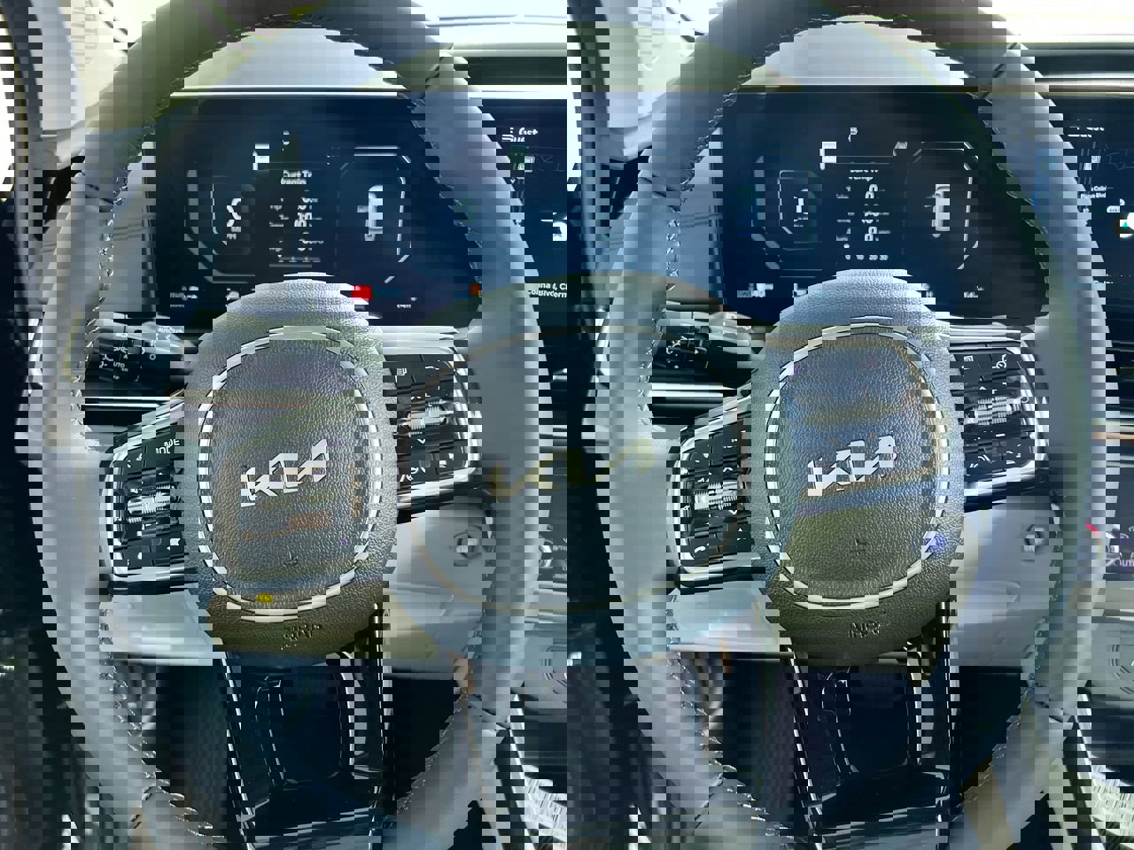 New 2026 Kia Carnival SX image 17