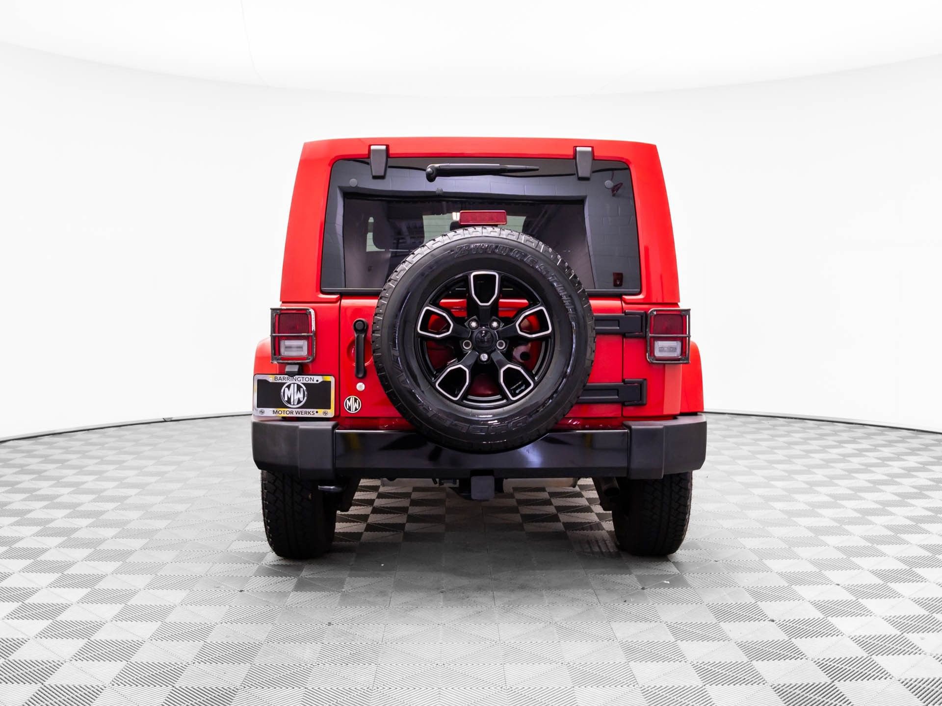 Used 2018 Jeep Wrangler Unlimited Sahara image 4