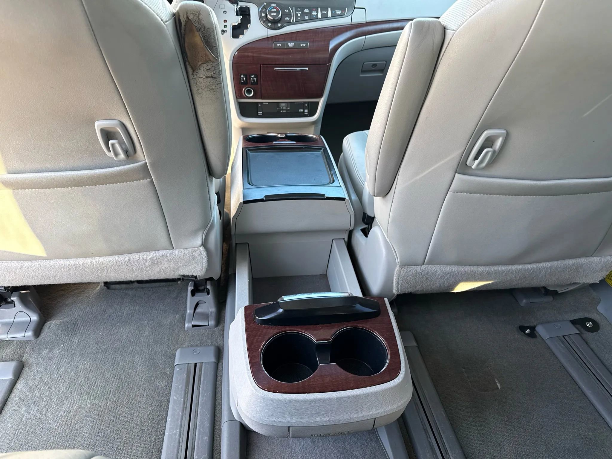 Used 2012 Toyota Sienna Limited image 57