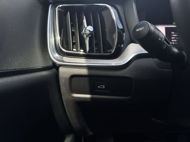 Used 2024 Volvo S60 B5 Plus image 18