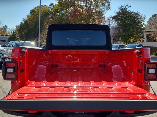 Used 2024 Jeep Gladiator Rubicon w/ Technology Group image 21